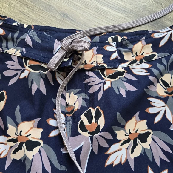 Maui Rippers Board Shirts Size 16 NWOT - Picture 2 of 6